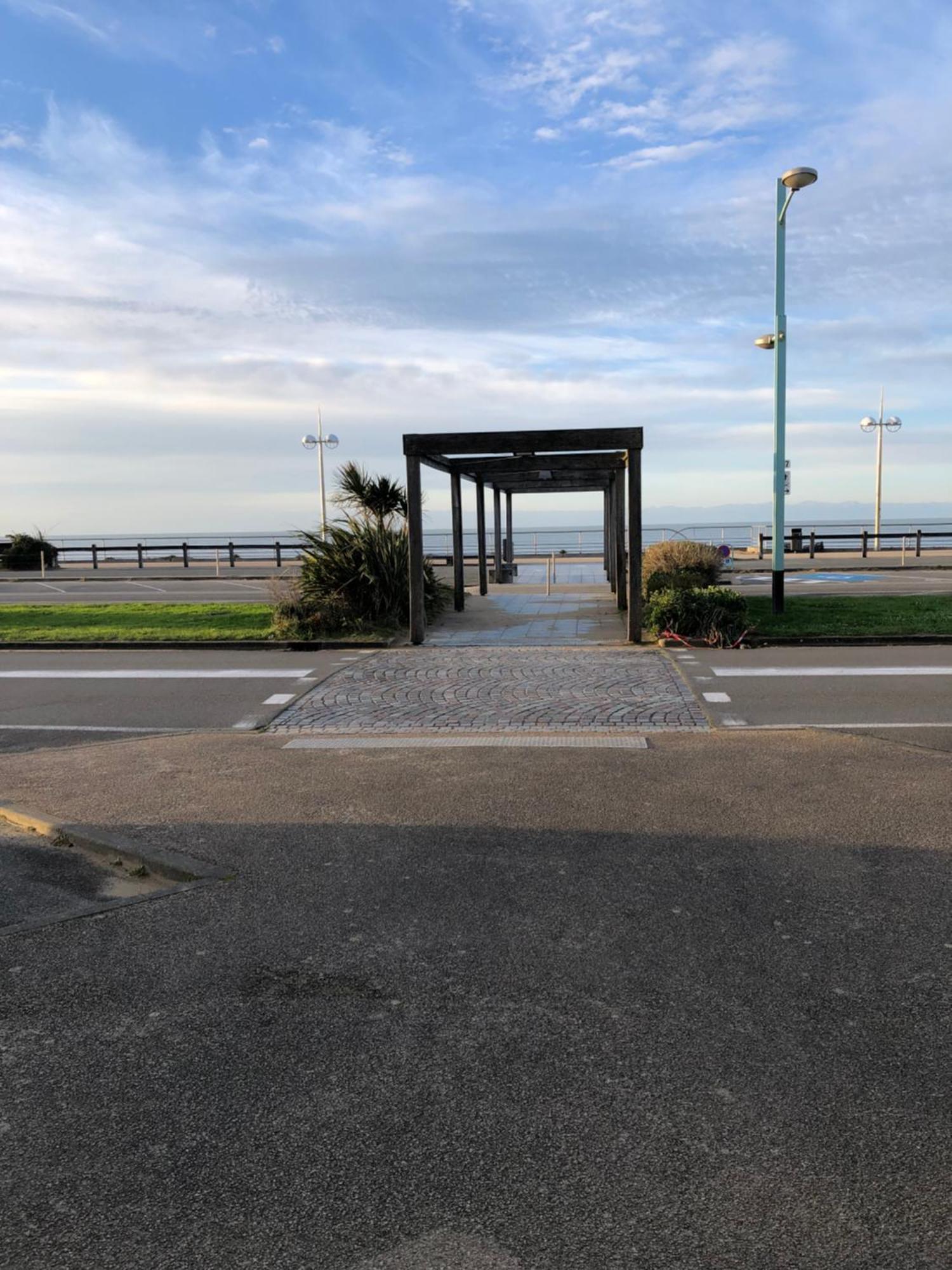 Le Front De Mer Saint-Jean-de-Monts Bagian luar foto